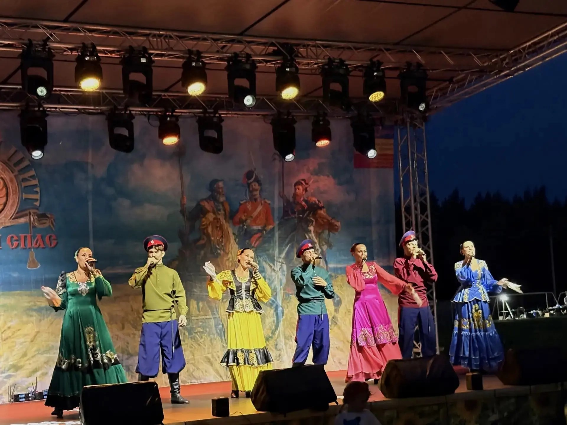 В станице Кумылженской с размахом прошёл ежегодный областной фестиваль традиционной казачьей культуры «Золотой щит – Казачий спас»