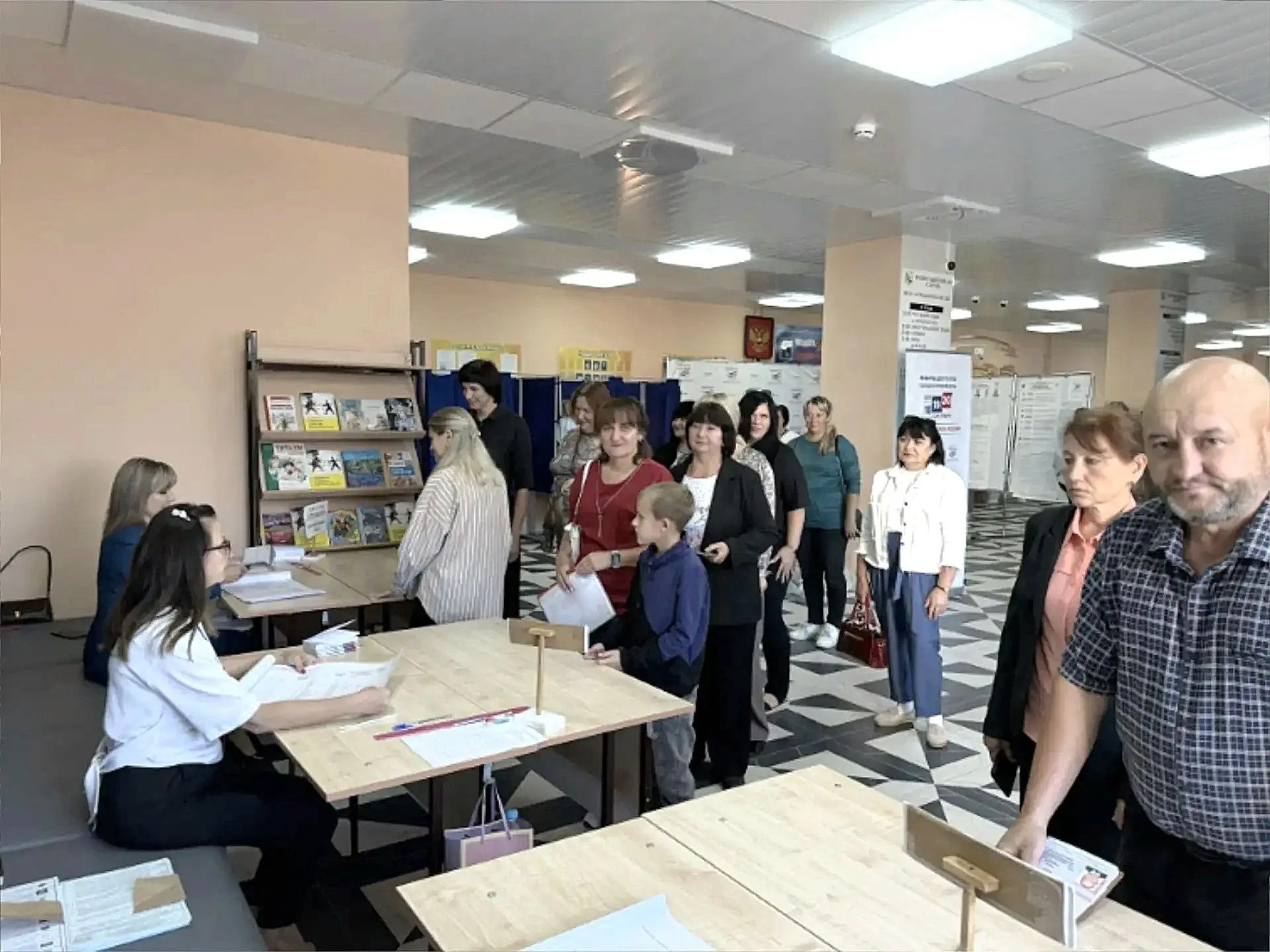 Учителя Отрадненской школы подали пример гражданской ответственности на выборах в Госдуму